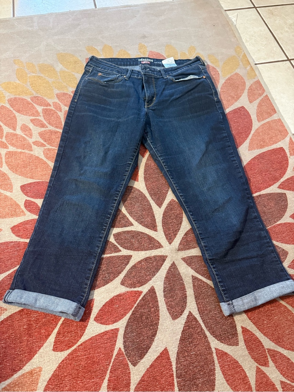 Denizen from Levi's Women's Dark Blue Boyfriend crop Jeans